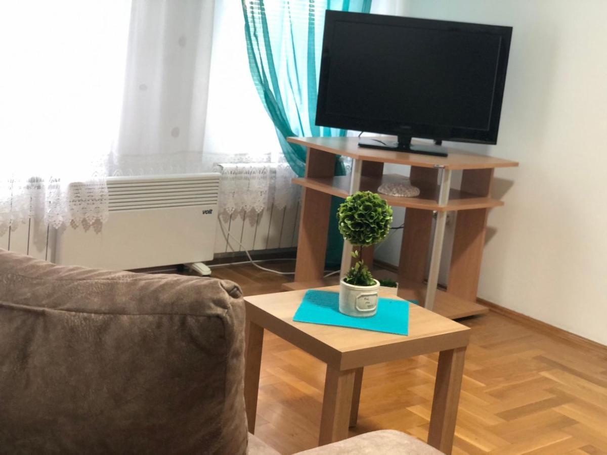 Bellavista Apartmani Stara Pazova Buitenkant foto